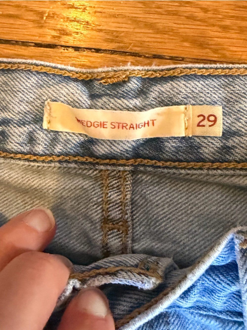 Levi’s Wedgie Straight Jeans Light Wash Button Fly W29 L26 Petite - Picture 7 of 11